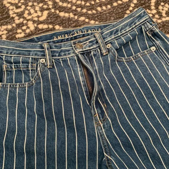4/$20 American Eagle Striped High Waisted Mom Jeans, Size 6 - Picture 3 of 9